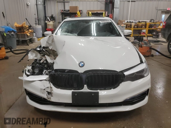 2018 BMW 5 Series 530i xDrive with VIN WBAJA7C50JWA72008, listed as a Copart auction lot 84822624 with Not Provided miles and Salvage Title. Bid and sale history available at carsss.com. Image 5.