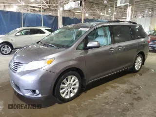 2015 Toyota Sienna Limited z VIN 5TDDK3DC0FS120100, wystawiony jako Copart lot #52319345 z przebiegiem 173 252 mil mil oraz Tytuł czysty. Historia ofert i sprzedaży dostępna na DreamBid. Obrazek 1.