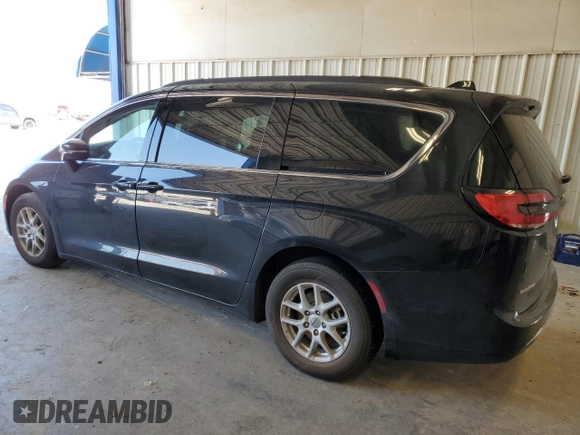 2022 Chrysler Pacifica Touring L with VIN 2C4RC1BG3NR195099, listed as a Copart auction lot 54214885 with 69,039 mi miles and Salvage title. Bid and sale history available at DreamBid. Image 2.