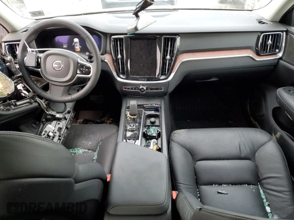 2024 Volvo S60 Plus Dark Theme z VIN 7JRL12FL9RG308054, wystawiony jako Copart lot #87840475 z przebiegiem 11 680 mil mil oraz Szkoda całkowita • Salvage title. Historia ofert i sprzedaży dostępna na DreamBid. Obrazek 8.