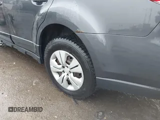 2013 Subaru Outback 2.5i с VIN 4S4BRBAC2D1229701, выставлен на аукционе IAAI как лот 42239577 с пробегом 192 152 миль миль и . История ставок и продаж доступна на DreamBid. Изображение 6.