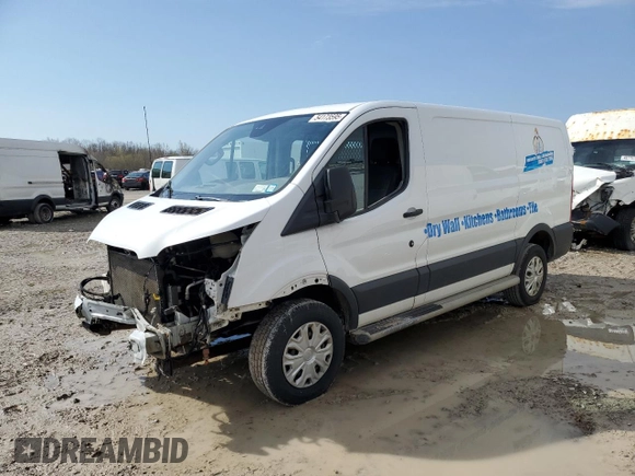 2017 Ford Transit с VIN 1FTYR1ZM9HKB10498, выставлен на аукционе Copart как лот 54173595 с пробегом 105 623 миль миль и Списание • Salvage title. История ставок и продаж доступна на DreamBid. Изображение 1.