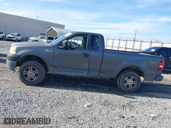 2007 Ford F-150 XL with VIN 1FTRF12267NA13813, listed as a IAAI auction lot 41453470 with 194,286 mi miles. Bid and sale history available at carsss.com. Image 14.
