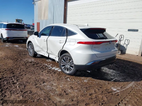 2021 Toyota Venza LE with VIN JTEAAAAH1MJ037985, listed as a IAAI auction lot 41382754 with NaN miles. Bid and sale history available at carsss.com. Image 3.
