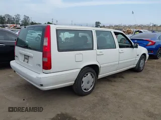 1998 Volvo V70 с VIN YV1LW5541W2350300, выставлен на аукционе IAAI как лот 42343799 с пробегом 286 071 миль миль и . История ставок и продаж доступна на DreamBid. Изображение 4.