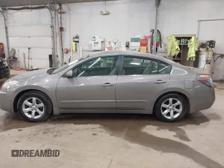 2007 Nissan Altima 2.5 with VIN 1N4AL21E17N496950, listed as a IAAI auction lot 42080037 with 0 mi miles. Bid and sale history available at carsss.com. Image 14.
