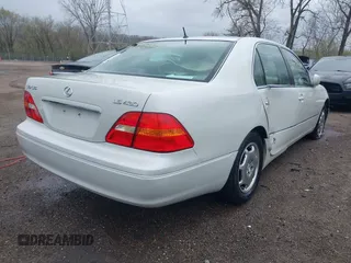 2002 Lexus LS 430 z VIN JTHBN30F020052519, wystawiony jako IAAI lot #41920819 z przebiegiem 254 280 mil mil oraz . Historia ofert i sprzedaży dostępna na DreamBid. Obrazek 4.