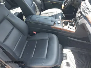 2010 Mercedes-Benz E 350 Luxury with VIN WDDHF5GB9AA129958, listed as a IAAI auction lot 42029530 with 106,531 mi miles and . Bid and sale history available at carsss.com. Image 5.