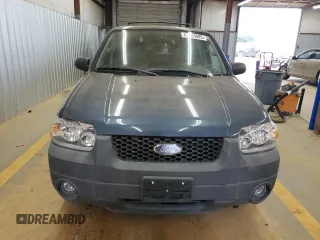 2005 Ford Escape XLT with VIN 1FMCU93155DA27040, listed as a Copart auction lot 62453695 with 167,856 mi miles and Clean title. Bid and sale history available at DreamBid. Image 5.