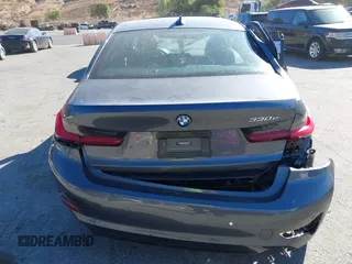 2022 BMW 3 Series 330e with VIN 3MW5P7J05N8C77293, listed as a IAAI auction lot 41322532 with 1 mi miles. Bid and sale history available at carsss.com. Image 15.