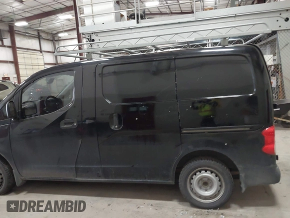 2016 Nissan NV200 S z VIN 3N6CM0KN2GK701438, wystawiony jako IAAI lot #41639317 z przebiegiem 178 280 mil mil oraz . Historia ofert i sprzedaży dostępna na DreamBid. Obrazek 14.