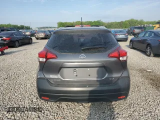 2018 Nissan Kicks SV z VIN 3N1CP5CU5JL520738, wystawiony jako Copart lot #53406785 z przebiegiem 82 082 mil mil oraz Szkoda całkowita • Salvage title. Historia ofert i sprzedaży dostępna na DreamBid. Obrazek 6.
