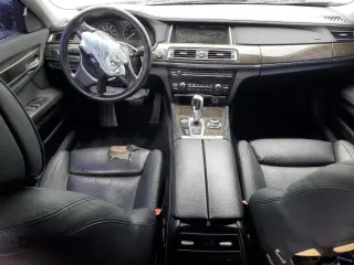 2013 BMW 7 Series 740Li xDrive с VIN WBAYF4C55DD127385, выставлен на аукционе Copart как лот 56034945 с пробегом 115 580 миль миль и Списание • Salvage title. История ставок и продаж доступна на DreamBid. Изображение 8.