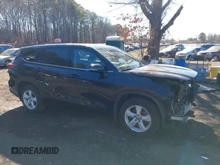 2021 Toyota Highlander L with VIN 5TDCZRBH8MS070150, listed as a IAAI auction lot 41642207 with 32,791 mi miles and . Bid and sale history available at DreamBid. Image 13.