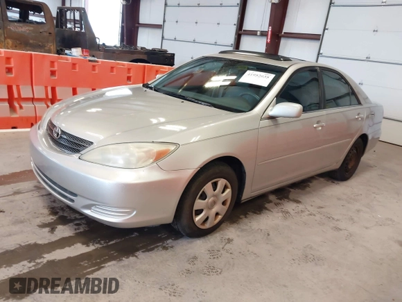 2004 Toyota Camry LE with VIN 4T1BE30K14U312190, listed as a IAAI auction lot 41952035 with 224,361 mi miles. Bid and sale history available at carsss.com. Image 2.