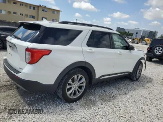 2022 Ford Explorer XLT with VIN 1FMSK8DH0NGB18321, listed as a Copart auction lot 50718605 with 21,047 mi miles and Salvage Title. Bid and sale history available at DreamBid. Image 3.