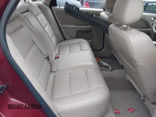 2005 Ford Five Hundred Limited with VIN 1FAFP25155G129701, listed as a IAAI auction lot 41402097 with 86,264 mi miles. Bid and sale history available at carsss.com. Image 8.