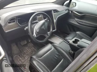 2016 Tesla Model X 70D z VIN 5YJXCAE28GF008476, wystawiony jako Copart lot #53448105 z przebiegiem Nie podano mil oraz Szkody całkowita. Historia ofert i sprzedaży dostępna na DreamBid. Obrazek 8.