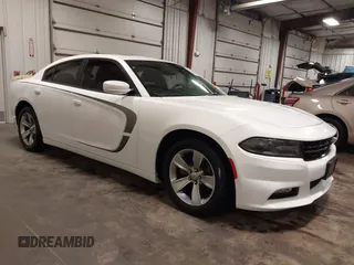 2015 Dodge Charger SXT с VIN 2C3CDXHG4FH805746, выставлен на аукционе IAAI как лот 42568137 с пробегом 127 673 миль миль и . История ставок и продаж доступна на DreamBid. Изображение 1.