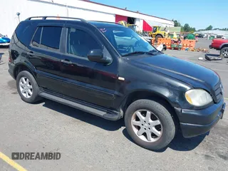 1999 Mercedes-Benz M 320/430/500 with VIN 4JGAB72E4XA119234, listed as a IAAI auction lot 42533209 with 222,010 mi miles and . Bid and sale history available at DreamBid. Image 1.