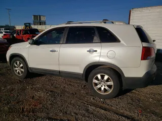 2012 Kia Sorento LX with VIN 5XYKT3A66CG272233, listed as a Copart auction lot 49393445 with 253,328 mi miles and Salvage Title. Bid and sale history available at DreamBid. Image 2.