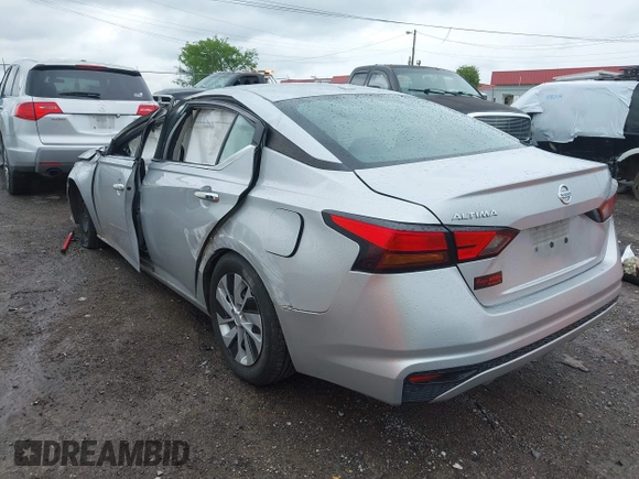 2020 Nissan Altima S with VIN 1N4BL4BV2LN301799, listed as a IAAI auction lot 42126910 with 174,185 mi miles and . Bid and sale history available at carsss.com. Image 3.