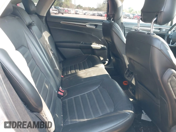 2014 Ford Fusion SE with VIN 3FA6P0HD9ER231067, listed as a IAAI auction lot 41946109 with 265,233 mi miles. Bid and sale history available at carsss.com. Image 8.