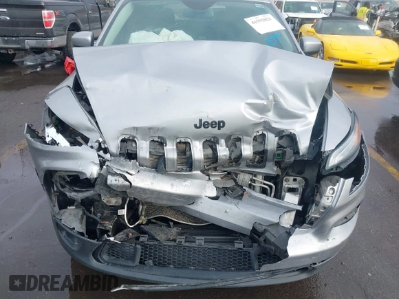 2018 Jeep Cherokee Latitude with VIN 1C4PJMCX4JD548136, listed as a IAAI auction lot 41592821 with 165,022 mi miles and . Bid and sale history available at DreamBid. Image 12.