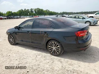 2015 Volkswagen Jetta SE с VIN 3VWD17AJ2FM216174, выставлен на аукционе Copart как лот 63268445 с пробегом 154 174 миль миль и Списание • Salvage title. История ставок и продаж доступна на DreamBid. Изображение 2.