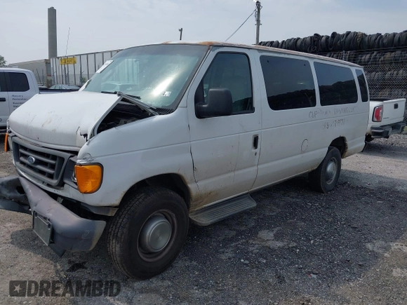2006 Ford Econoline Passenger XL z VIN 1FBSS31L76DA90525, wystawiony jako IAAI lot #42449803 z przebiegiem Nie podano mil oraz . Historia ofert i sprzedaży dostępna na DreamBid. Obrazek 2.