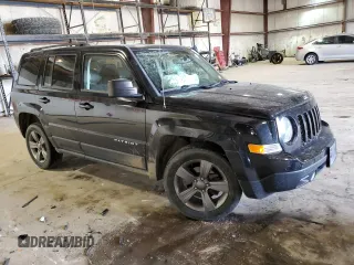 2015 Jeep Patriot Latitude z VIN 1C4NJRFB5FD426252, wystawiony jako Copart lot #54958515 z przebiegiem 80 250 mil mil oraz Szkoda całkowita • Salvage title. Historia ofert i sprzedaży dostępna na DreamBid. Obrazek 4.