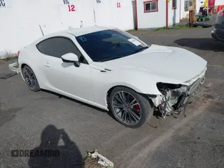 2019 Toyota 86 with VIN JF1ZNAA13K8700059, listed as a IAAI auction lot 41642688 with 112,743 mi miles. Bid and sale history available at carsss.com. Image 1.