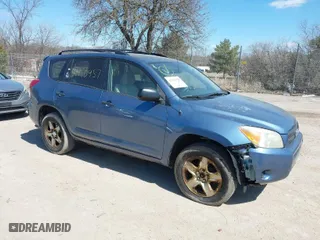 2007 Toyota RAV4 with VIN JTMZD33V676031684, listed as a IAAI auction lot 41980957 with 137,024 mi miles. Bid and sale history available at carsss.com. Image 1.