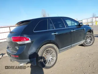 2011 Lincoln MKX with VIN 2LMDJ8JK2BBJ33518, listed as a IAAI auction lot 41827781 with 127,023 mi miles. Bid and sale history available at carsss.com. Image 4.
