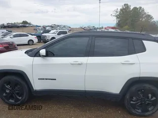 2020 Jeep Compass Latitude with VIN 3C4NJCBB9LT118042, listed as a IAAI auction lot 41811634 with 62,717 mi miles and . Bid and sale history available at carsss.com. Image 14.