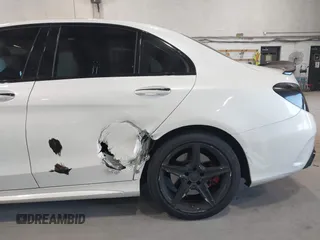 2016 Mercedes-Benz C 450 AMG z VIN 55SWF6EB7GU132348, wystawiony jako IAAI lot #42579809 z przebiegiem 180 873 mil mil oraz . Historia ofert i sprzedaży dostępna na DreamBid. Obrazek 6.