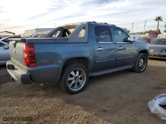 2011 Chevrolet Avalanche LT with VIN 3GNMCFE05BG396839, listed as a Copart auction lot 89218195 with 217,791 mi miles and Salvage Title. Bid and sale history available at carsss.com. Image 3.