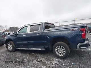 2022 Chevrolet Silverado 1500 LT with VIN 1GCUDDET0NZ597606, listed as a IAAI auction lot 40943441 with 32,673 mi miles and . Bid and sale history available at DreamBid. Image 14.