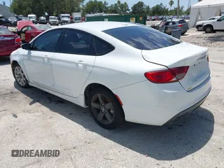 2015 Chrysler 200 S z VIN 1C3CCCBB8FN715368, wystawiony jako IAAI lot #42492720 z przebiegiem 175 847 mil mil oraz . Historia ofert i sprzedaży dostępna na DreamBid. Obrazek 3.