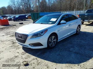 2017 Hyundai Sonata Hybrid Limited with VIN KMHE34L15HA051021, listed as a IAAI auction lot 41598733 with 76,632 mi miles. Bid and sale history available at carsss.com. Image 18.