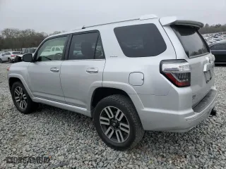 2014 Toyota 4Runner SR5 with VIN JTEZU5JR2E5076962, listed as a Copart auction lot 49210555 with 221,041 mi miles and Salvage Title. Bid and sale history available at carsss.com. Image 2.