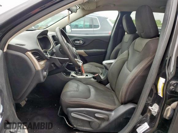 2017 Jeep Cherokee Sport with VIN 1C4PJLAB2HW640765, listed as a Copart auction lot 63521905 with 83,754 mi miles and Clean title. Bid and sale history available at DreamBid. Image 7.
