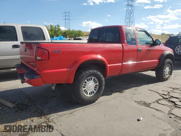 2001 GMC Sonoma SLS with VIN 1GTCT19W318126583, listed as a Copart auction lot 72993584 with Not Provided miles and Clean Title. Bid and sale history available at carsss.com. Image 3.