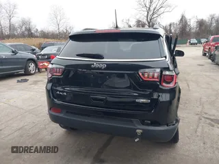2018 Jeep Compass Altitude with VIN 3C4NJDBB0JT350175, listed as a IAAI auction lot 41544527 with 95,998 mi miles and . Bid and sale history available at carsss.com. Image 16.