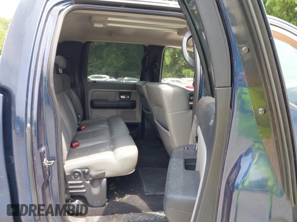 2004 Ford F-150 XLT with VIN 1FTPW14514KC36286, listed as a IAAI auction lot 42454673 with 225,012 mi miles and . Bid and sale history available at DreamBid. Image 8.