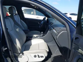 2005 Audi S4 z VIN WAUPL68E65A067855, wystawiony jako IAAI lot #41830786 z przebiegiem 137 042 mil mil oraz . Historia ofert i sprzedaży dostępna na DreamBid. Obrazek 5.
