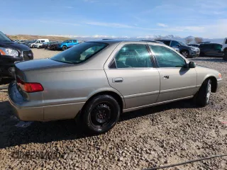 2001 Toyota Camry CE with VIN 4T1BG22K01U095549, listed as a Copart auction lot 48531275 with 229,800 mi miles and Salvage Title. Bid and sale history available at carsss.com. Image 3.