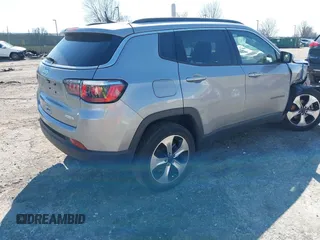 2017 Jeep Compass Latitude with VIN 3C4NJDBBXHT624119, listed as a IAAI auction lot 41827524 with 51,163 mi miles. Bid and sale history available at carsss.com. Image 4.