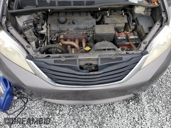 2012 Toyota Sienna with VIN 5TDKA3DC8CS009526, listed as a Copart auction lot 80279714 with 186,703 mi miles and Salvage Title. Bid and sale history available at DreamBid. Image 12.
