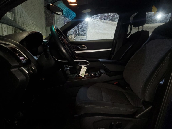 2016 Ford Explorer XLT with VIN 1FM5K8D80GGC53251, listed as a Copart auction lot 48469645 with 142,984 mi miles and Salvage Title. Bid and sale history available at DreamBid. Image 7.